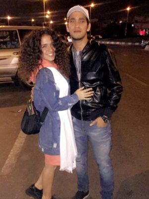 Rana Raeis Instagram - ‎كانت طفولتي معه..

‎كبرنا معًا،
‎ خطوة بخطوة، 
‎كأن الحياة رتّبت لنا دروبها منذ البداية.

‎واليوم، هو بجانبي... حبيبي.
‎لم يعد ذلك الطفل ،
‎بل الرجل الذي تحتضن روحي حضوره،
‎وتطمئن كلّ خلاياي في صوته.

كل سنة و انت ‎رفيق عمري، وحبيب ايامي🤍