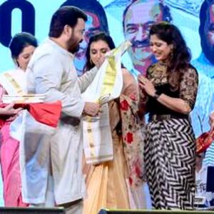 Ranjini Jose Instagram - I’m out of words to express this moment ❤️

It was just surreal and I’m still reeling from this 

The heart to embrace every artist small or big comes from the largest of hearts and that speaks volumes about the legend @mohanlal 🙏🏽🙏🏽

Onnum ithil kooduthal parayaan kazhiyunnilla 

Nanni mathram ❤️😍🙏🏽