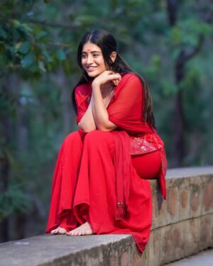 Rashi Singh Instagram - leave a caption ♥️