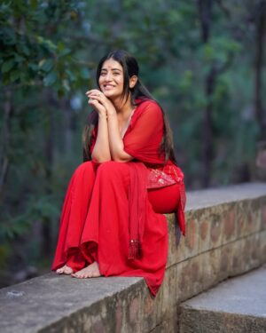 Rashi Singh Instagram - leave a caption ♥️