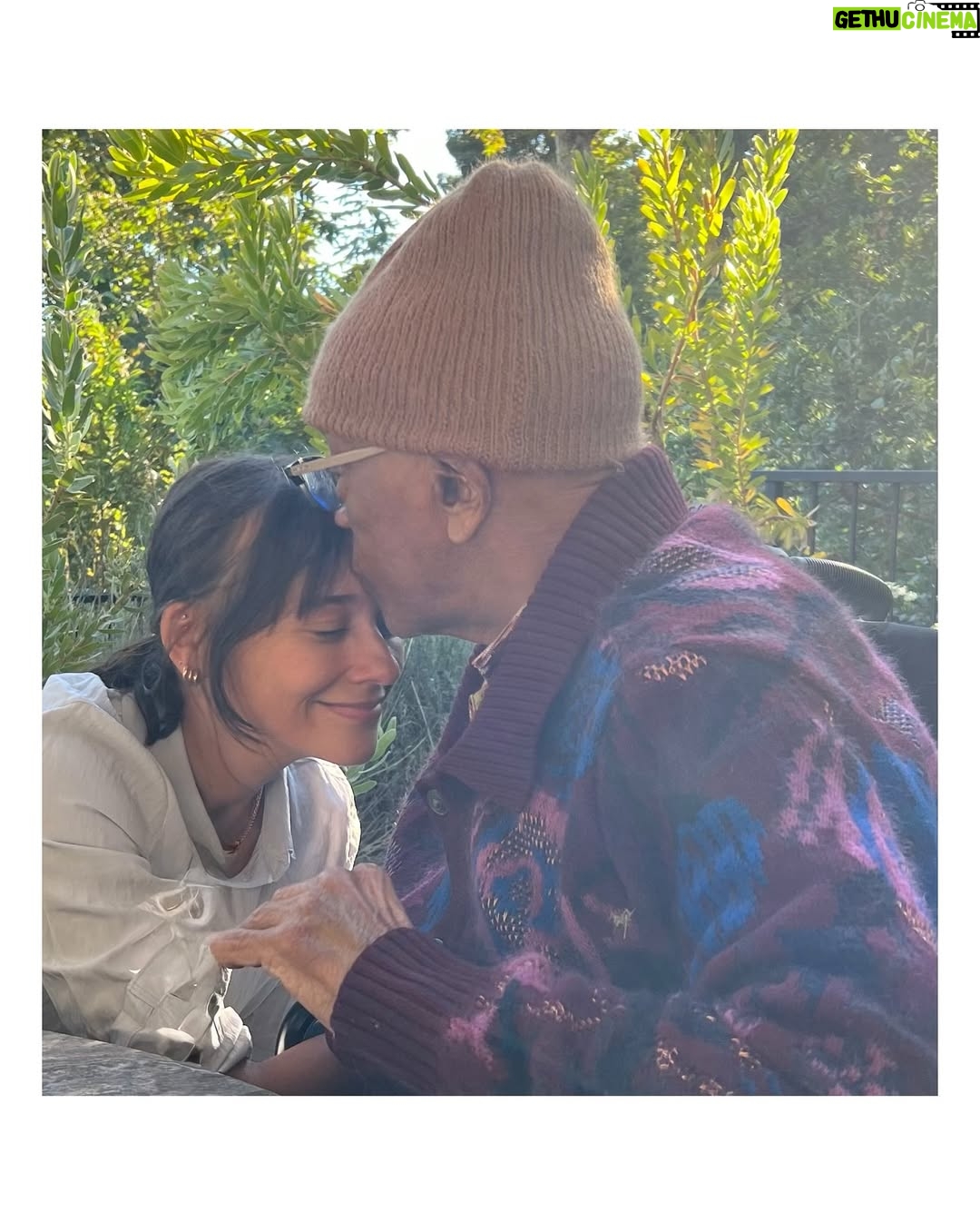 Rashida Jones - 80.1K Likes - Happy Father’s Day to all the great dads holding it down in the world. Missing mine the most today. Papa I’m so grateful for your eternal love.