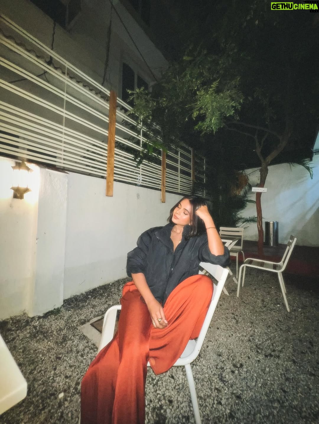 Rashmi Tanu - 3.4K Likes - Idc how much you can lift, if you can’t beat lust you’re still weak.
.
.
.
Outfit: @zara