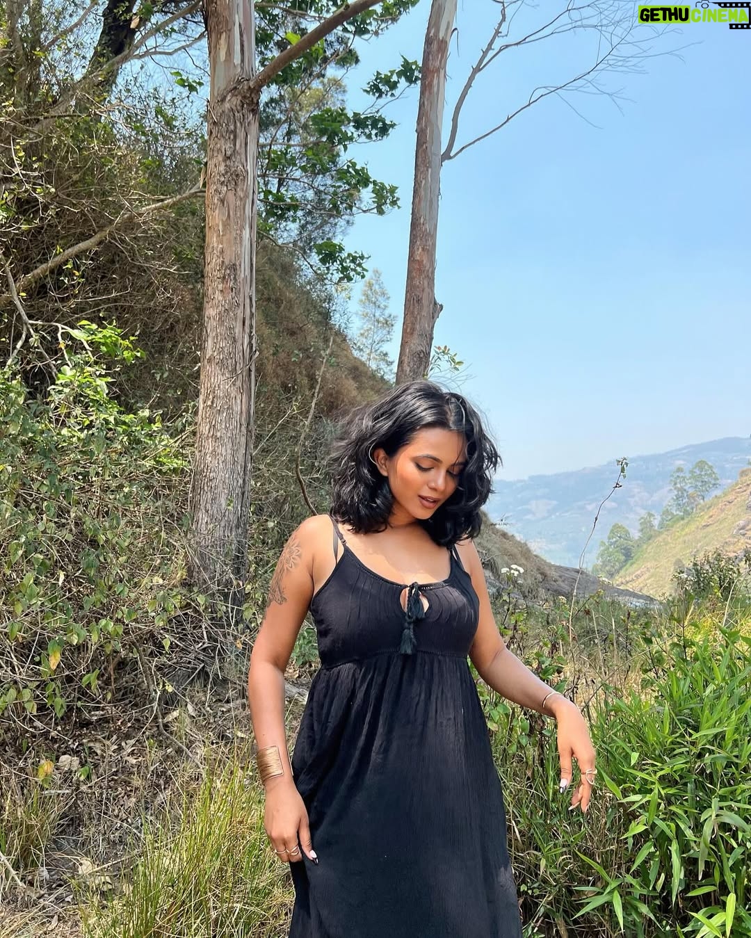 Rashmi Tanu - 3.7K Likes - A woman who has tasted her own strength can never return to smallness. She carries storms in her lungs, sunlight in her bones, and the patience of a thousand lifetimes. No map can contain her. No cage can hold her. She was never meant to fit in, she was born to create new worlds by her very existence.