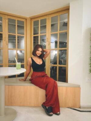 Rashmi Tanu Instagram - Idc how much you can lift, if you can’t beat lust you’re still weak.
.
.
.
Outfit: @zara