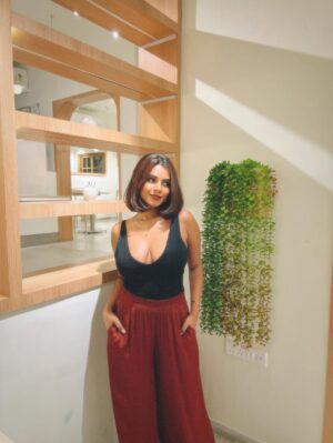 Rashmi Tanu Instagram - Idc how much you can lift, if you can’t beat lust you’re still weak.
.
.
.
Outfit: @zara