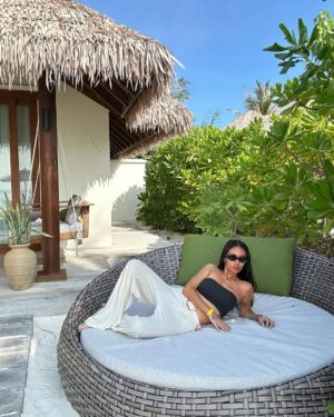 Ratu Felisha Instagram - Island girl 🌴