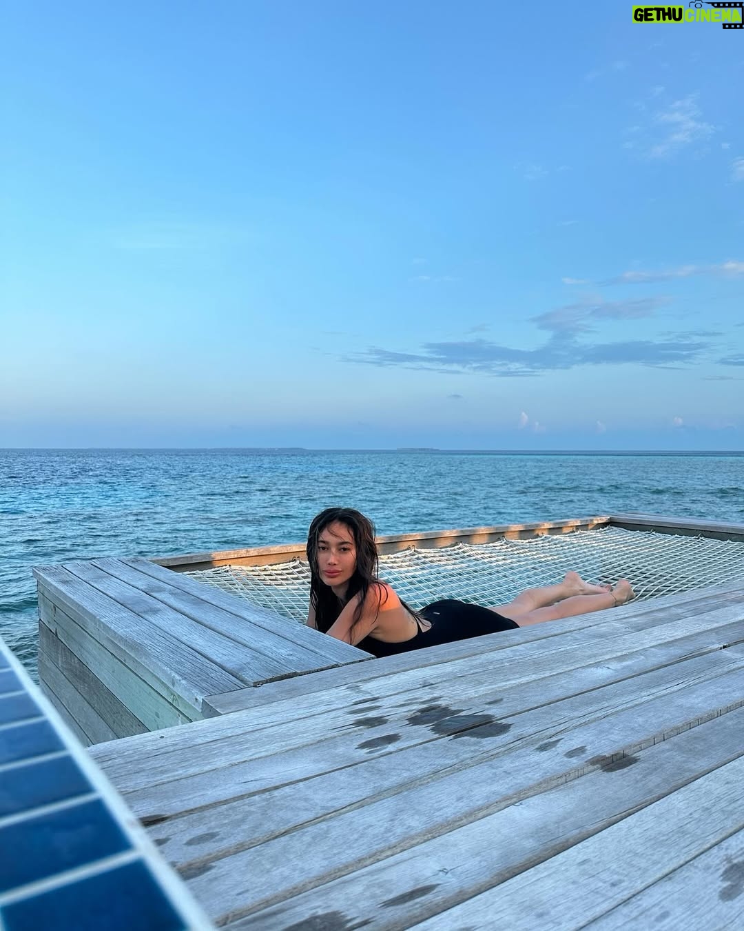 Ratu Felisha - 3 Likes - Island girl 🌴