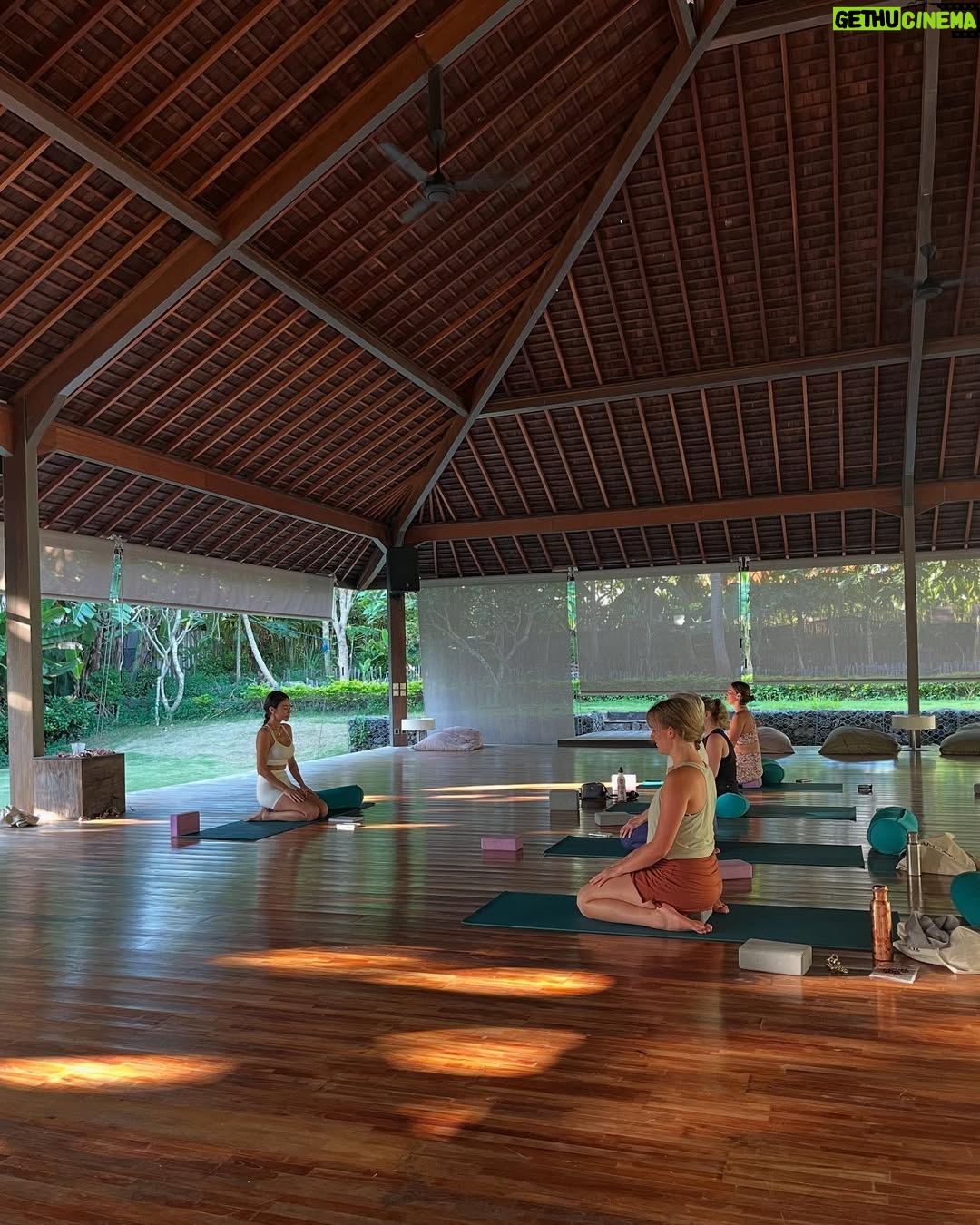Ratu Felisha - 3 Likes - At first, I thought becoming a yoga teacher would just be another milestone, something to tick off my bucket list. But after 200 hours @samastiyoga of asana, philosophy, and studying the human body, I realized it was so much more than that. 🧘🏻‍♀️

I’m beyond grateful for this experience. It wasn’t easy at the beginning, but every challenge was worth the growth.

A huge shoutout to all my teachers, thank you for waking my brain up from its long hibernation. You’ve challenged and inspired me in the best way possible. 

In the end, it’s not just about reaching the goal. It’s about the journey, and the beautiful friendships formed along the way. 🤍🦋🫶🏾
