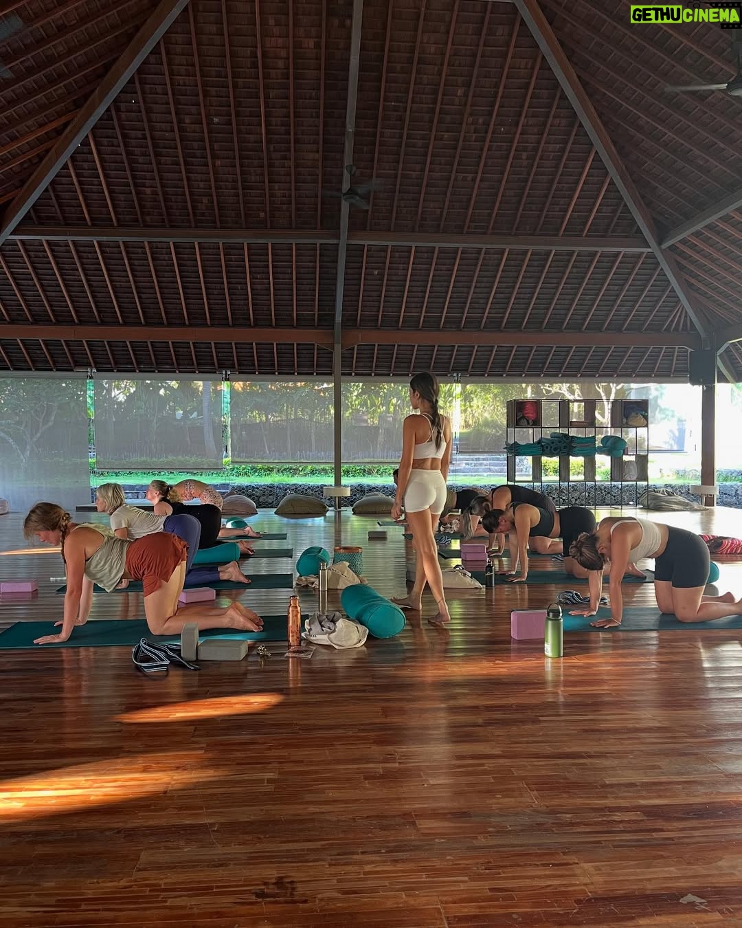 Ratu Felisha - 3 Likes - At first, I thought becoming a yoga teacher would just be another milestone, something to tick off my bucket list. But after 200 hours @samastiyoga of asana, philosophy, and studying the human body, I realized it was so much more than that. 🧘🏻‍♀️

I’m beyond grateful for this experience. It wasn’t easy at the beginning, but every challenge was worth the growth.

A huge shoutout to all my teachers, thank you for waking my brain up from its long hibernation. You’ve challenged and inspired me in the best way possible. 

In the end, it’s not just about reaching the goal. It’s about the journey, and the beautiful friendships formed along the way. 🤍🦋🫶🏾