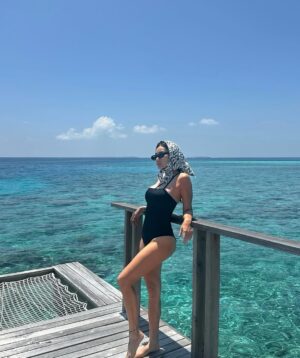 Ratu Felisha Instagram - Day 3 of the moanas life 🌺
@makarawear