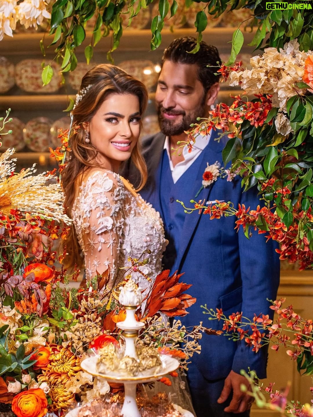 Rayanne Morais - 52K Likes - 💍 2 anos. 2 votos 🫶🏻 1 propósito 🙏🏻

Deus transformou nossa história em testemunho e nos fez viver o extraordinário.
Somos a prova viva de que a verdade sempre se transforma em testemunho. Nada neste mundo, nem ninguém, pode parar ou anular os planos de Deus.
O inferno tentou, mas Deus transformou até as batalhas em instrumentos de vitória. A verdade se tornou testemunho da fidelidade do Senhor em nossas vidas.

Hoje entendemos: somos mais do que um casal, somos uma união de propósito. O extraordinário sempre esteve reservado para nós.

E aqui estamos, de mãos dadas, vivendo o nosso felizes para sempre.
Celebrando dois anos de casados de um amor com propósito, um amor que nasceu no coração de Deus. 💍

#moraispecoraro #alexandredultra #vidas #amor #Deus #uniaodepropositos #2anosdecasados #love #married #onlyone