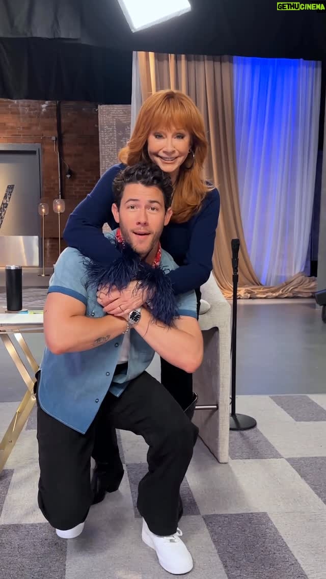 Reba McEntire - 347.6K Likes - Full circle with my #VoiceBattles advisor!! @nbcthevoice #TheVoice @nickjonas #teamreba
