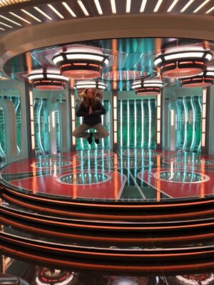 Rebecca Romijn Instagram - Season Three ✅ A huge thank you to the incredible cast and crew for another great season, here’s to Season Four! 🖖
