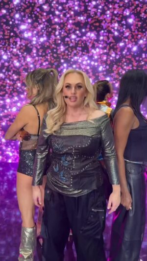 Rebel Wilson Instagram - And that’s a (w)RAP on GIRL GROUP London! 🎥 🎶 #girlgroup @livenation @future_artists_entertainment @camp.sugar