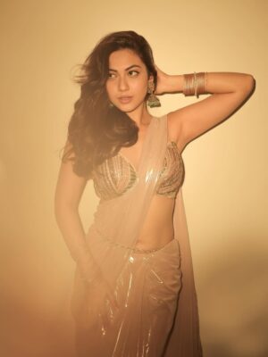Reem Shaikh Instagram - Naina bole re karaare chatkaare ✨