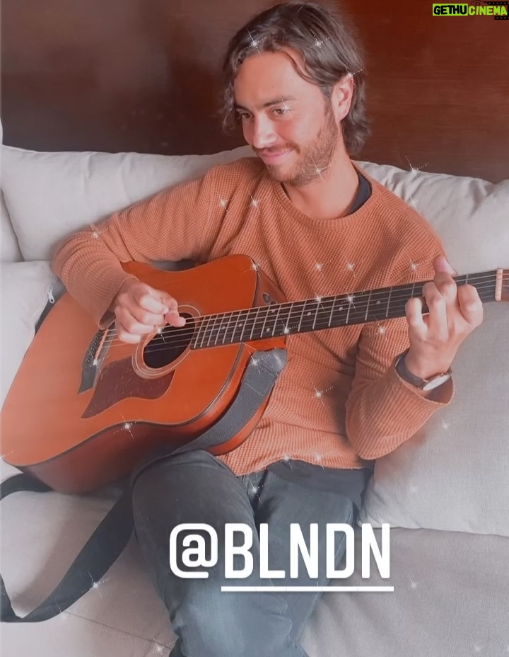 Regina Blandón - 36.2K Likes - Feliz cumpleaños, @blndn 😎
Que siempre haya música y risa y baile y todo de lo que das. Qué suerte ser tu hermana.