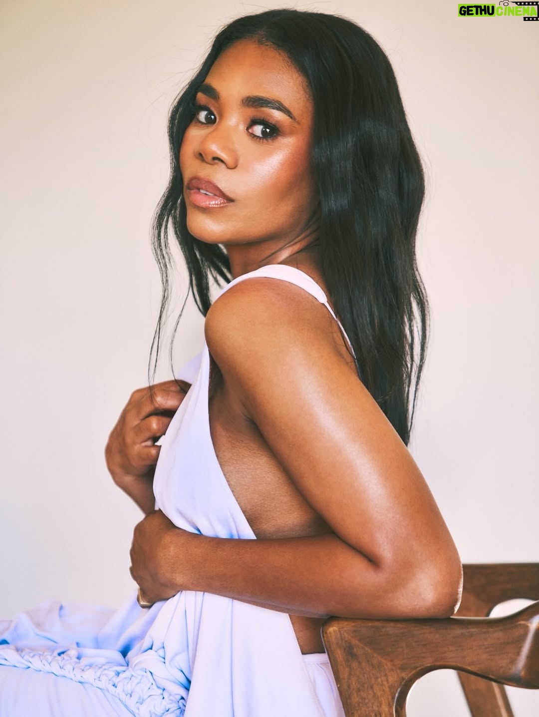 Regina Hall - 75.8K Likes - 🤍🤍🤍 @hollywoodreporter 

Senior Editor: Seija Rankin @_seija_ 
Photographer: Guy Aroch @guyaroch 
Visual Media Director: Ash Barhamand @ash_mack 
Artistic & Fashion Director: Alison Edmond @edmondalison 
Creative Director: Ada Guerin @guerin_ad 
Hair: Justi Embree @embreetheory 
MUA: Kenya Alexis @basedkenken