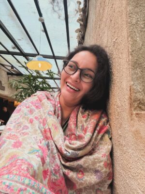 Renu Desai Instagram - Through the folds of time 
A smile emerges 
Laced with hope and credence
A lowered gaze
Stumbles upon a treasure 
Buried laughter and radiance
Filling an abysmal void 
healing a desolate soul 
- me and my thoughts on healing🧡