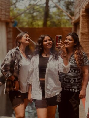 Reshma Muralidharan Instagram - It’s been forever since we had a day like this… my heart is full 🫶✨

#auroville #insta #fam #photodump #keethhouse