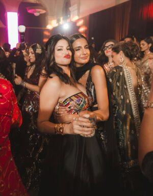 Richa Shukla Moorjani Instagram - Thank you @lilly for giving us this gift of togetherness and unfiltered joy every year on Diwali ✨ 

Outfit @saakshakinni (@elevate_promotions )
Heels @aprajitatoorofficial 
Makeup @the_face_couture 
Hair @beautybynic 
Photos (1-5) @reelinitiative 
Photos ( 6-9) @mdanielsphoto