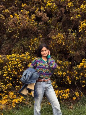 Riddhi Kumar Instagram - Alice in Scotland ✨

Finally going to be posting London photos from this summer because everything post has been a roller coaster ride. Have not been active w much personal stuff on the gram lately since my dad had a brain stroke and we were dealing with it’s ongoings BUTTT he’s now recovering well and we’re extremely grateful!
Times like these teach the strength you hold as a family, your patience and willpower and more than anything the ability to laugh even when things feel like they’re the worst that could ever be. To be grateful even when life doesn’t necessarily offer any gratitude-induced moments is probably the best we can do for ourselves because who knows the bad could turn worse any given time haha!
Sending in lots of love, warm hugs and laughter bits to people facing such moments today! 🥰