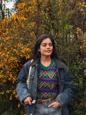 Riddhi Kumar Instagram - Alice in Scotland ✨

Finally going to be posting London photos from this summer because everything post has been a roller coaster ride. Have not been active w much personal stuff on the gram lately since my dad had a brain stroke and we were dealing with it’s ongoings BUTTT he’s now recovering well and we’re extremely grateful!
Times like these teach the strength you hold as a family, your patience and willpower and more than anything the ability to laugh even when things feel like they’re the worst that could ever be. To be grateful even when life doesn’t necessarily offer any gratitude-induced moments is probably the best we can do for ourselves because who knows the bad could turn worse any given time haha!
Sending in lots of love, warm hugs and laughter bits to people facing such moments today! 🥰