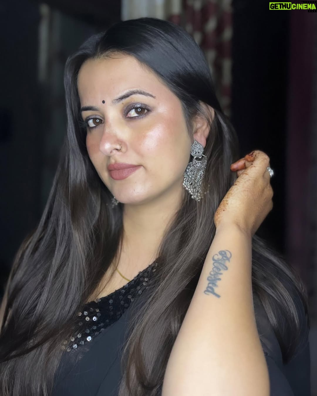 Ridhi Zinta - 30.8K Likes - जो ना मिला वो बेहतर नहीं था, जो है बेहतर है और जो मिलेगा,वो बेहतरीन होगा♥️