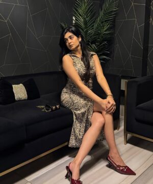 Ridhie Mehta Instagram - 🐆

Outfit: @zara @versacejeanscouture 
📍 @la.cielofficial