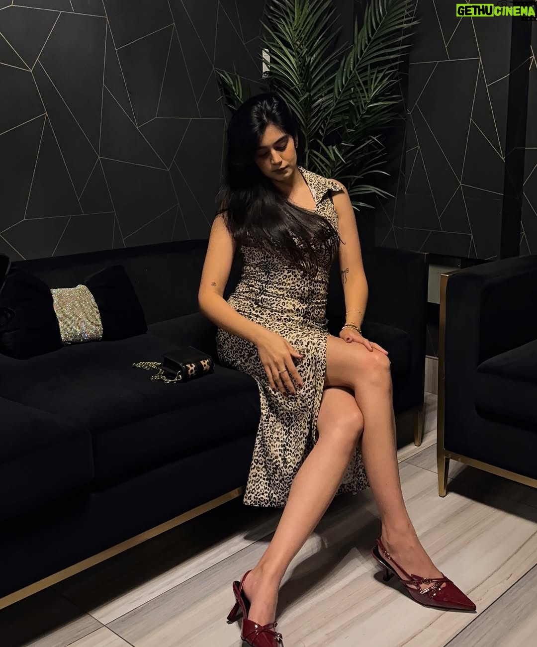 Ridhie Mehta - 1.5K Likes - 🐆

Outfit: @zara @versacejeanscouture 
📍 @la.cielofficial