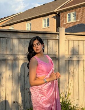 Ridhie Mehta Instagram - 🦢🪷