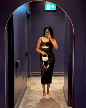 Ridhie Mehta Instagram - August sipped away like a bottle of wine 🤍✨