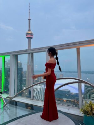 Ridhie Mehta Instagram - In my prime🍷
📍 @kosttoronto
@cntower