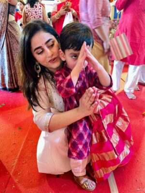 Ridhima Ghosh Instagram - First Ashtami anjali with our little Dheer. ♥️✨
Such a special feeling to offer prayers together as a family. May Maa Durga bless every home with happiness, health, and harmony.
শুভ মহাষ্টমী সকলকে 🌸🙏
