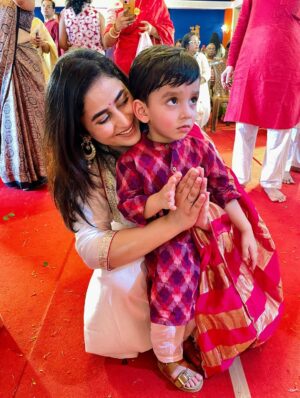 Ridhima Ghosh Instagram - First Ashtami anjali with our little Dheer. ♥️✨
Such a special feeling to offer prayers together as a family. May Maa Durga bless every home with happiness, health, and harmony.
শুভ মহাষ্টমী সকলকে 🌸🙏