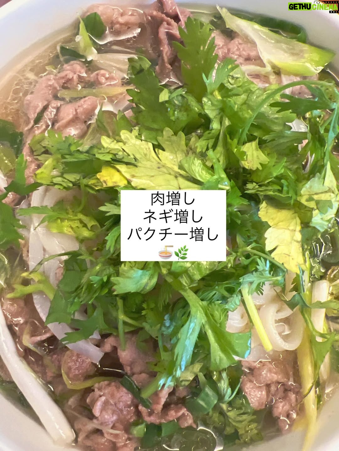 Riho Iida - 8.8K Likes - 6.7月のいろいろ🌷🌧️

初めての抱っこ紐での外出🐿️
久々の外食に感動👏🏻🥲

晴天にお宮参り⛩️

七世ちゃん　杏奈と集合できた
👩🏻👧🏻👩🏻👶🏻👶🏻👩🏻👶🏻👶🏻
@nanaseiwai  @annadapon 

まなみにいただいたスタイでお出かけ🐧
@ikura_manami 

妹のお誕生日会に🎂

100日 お食い初め🐟🐟🌸

小坂井ちゃんが来てくれたり🧸
@yurie_kozakai0706 

かえでしゃんとオッドタクシーでお世話になった
スタッフさんにも会えたよ🧢🚕🥛
@kaede_yuasa 

CoCo壱番屋芸人みてすぐ影響されたり🍛

サンコイチで初めてお出かけ挑戦したり🌻
(涼しい顔して電車乗ってたけど、内心バクバク)

増し増し増しからの
注文してたピジョンカスタム哺乳瓶🍼🌿

イベントが沢山あった6.7月
準備は大変だったけど
当日迎えたらやって良かったー！
と思えた日々でした⸜🙌🏻⸝‍

#岩井七世
#杏奈
#伊倉愛美
#小坂井祐莉絵 
#湯浅かえで 

#双子 #双子育児