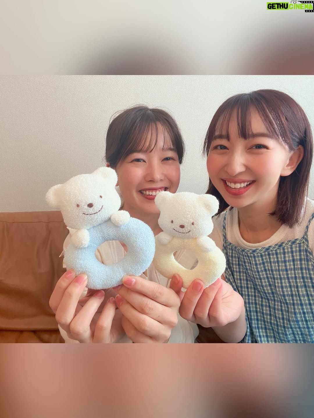 Riho Iida - 8.8K Likes - 6.7月のいろいろ🌷🌧️

初めての抱っこ紐での外出🐿️
久々の外食に感動👏🏻🥲

晴天にお宮参り⛩️

七世ちゃん　杏奈と集合できた
👩🏻👧🏻👩🏻👶🏻👶🏻👩🏻👶🏻👶🏻
@nanaseiwai  @annadapon 

まなみにいただいたスタイでお出かけ🐧
@ikura_manami 

妹のお誕生日会に🎂

100日 お食い初め🐟🐟🌸

小坂井ちゃんが来てくれたり🧸
@yurie_kozakai0706 

かえでしゃんとオッドタクシーでお世話になった
スタッフさんにも会えたよ🧢🚕🥛
@kaede_yuasa 

CoCo壱番屋芸人みてすぐ影響されたり🍛

サンコイチで初めてお出かけ挑戦したり🌻
(涼しい顔して電車乗ってたけど、内心バクバク)

増し増し増しからの
注文してたピジョンカスタム哺乳瓶🍼🌿

イベントが沢山あった6.7月
準備は大変だったけど
当日迎えたらやって良かったー！
と思えた日々でした⸜🙌🏻⸝‍

#岩井七世
#杏奈
#伊倉愛美
#小坂井祐莉絵 
#湯浅かえで 

#双子 #双子育児