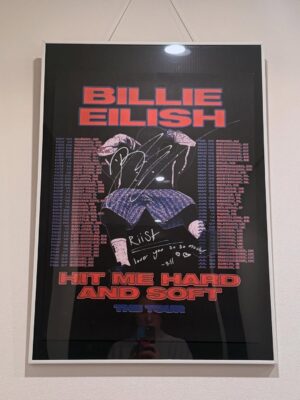 Riisa Naka Instagram - I love you so so soooooo much‼︎‼︎💙💙💙💙💙💙💙💙
 @billieeilish 
Tokyo’s waiting for ya, Billie!❤️❤️❤️❤️❤️