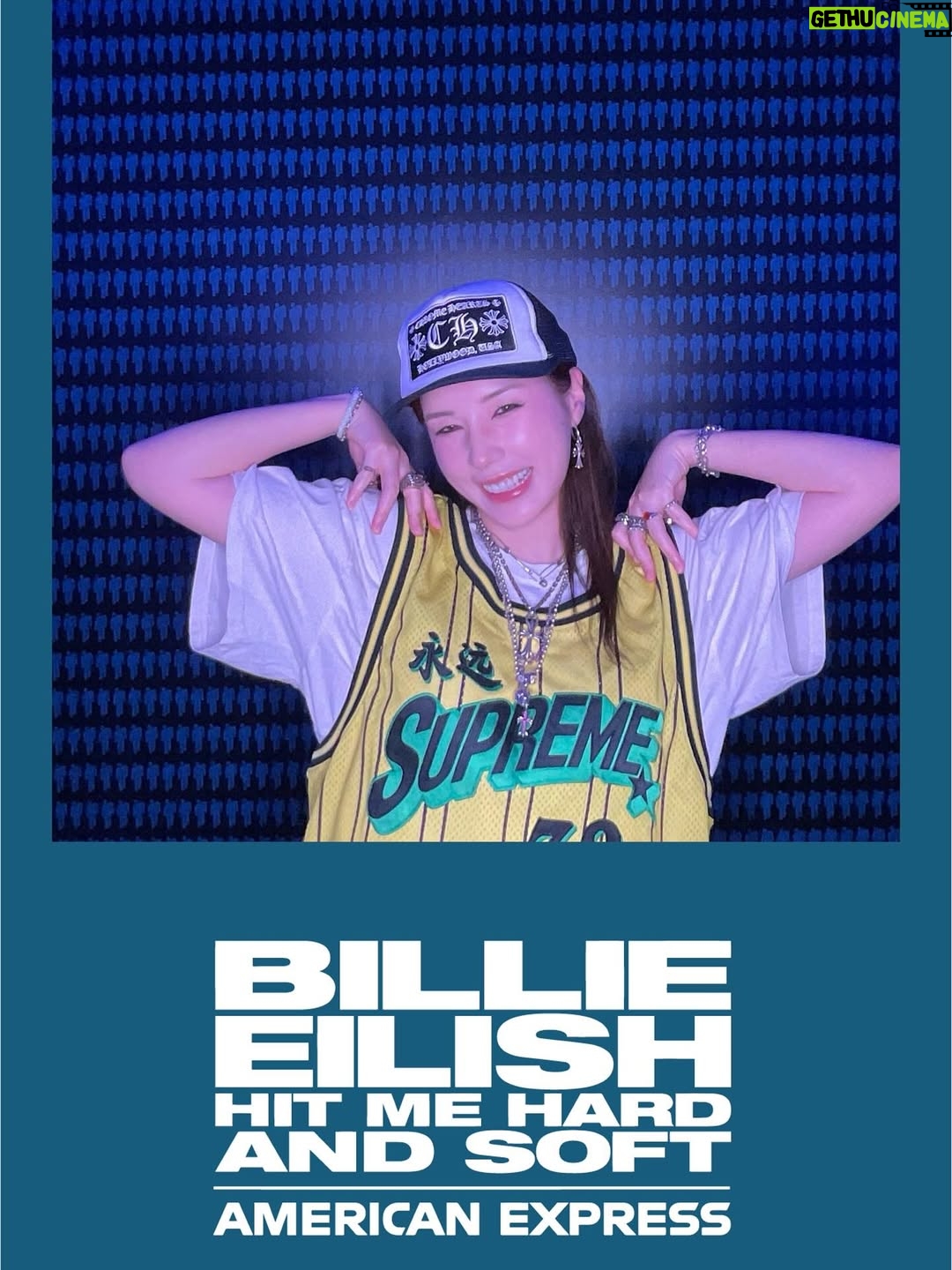 Riisa Naka - 271.7K Likes - I love you so so soooooo much‼︎‼︎💙💙💙💙💙💙💙💙
 @billieeilish 
Tokyo’s waiting for ya, Billie!❤️❤️❤️❤️❤️