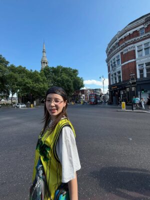 Riisa Naka Instagram - I love you so so soooooo much‼︎‼︎💙💙💙💙💙💙💙💙
 @billieeilish 
Tokyo’s waiting for ya, Billie!❤️❤️❤️❤️❤️