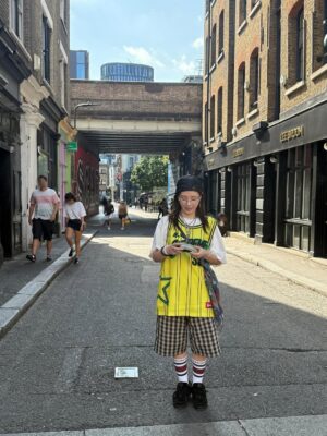 Riisa Naka Instagram - I love you so so soooooo much‼︎‼︎💙💙💙💙💙💙💙💙
 @billieeilish 
Tokyo’s waiting for ya, Billie!❤️❤️❤️❤️❤️