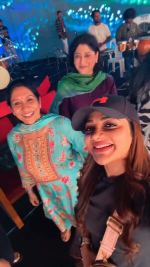 Rimi Tomy Instagram - Sound check #Lal Salam 
Happening tonight 
Central stadium ,Trivandrum