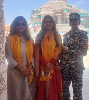 Rinku Ghosh Instagram - Iss Navratri Ram Lalla ji k darshan đ