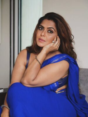 Rinku Ghosh Instagram - Kaho na Kaho!âĽď¸âĽď¸
.
.
.
#trending #shoot #sarees #rinkughosh #up #bihar #kolkata #hyderabad #bangalore