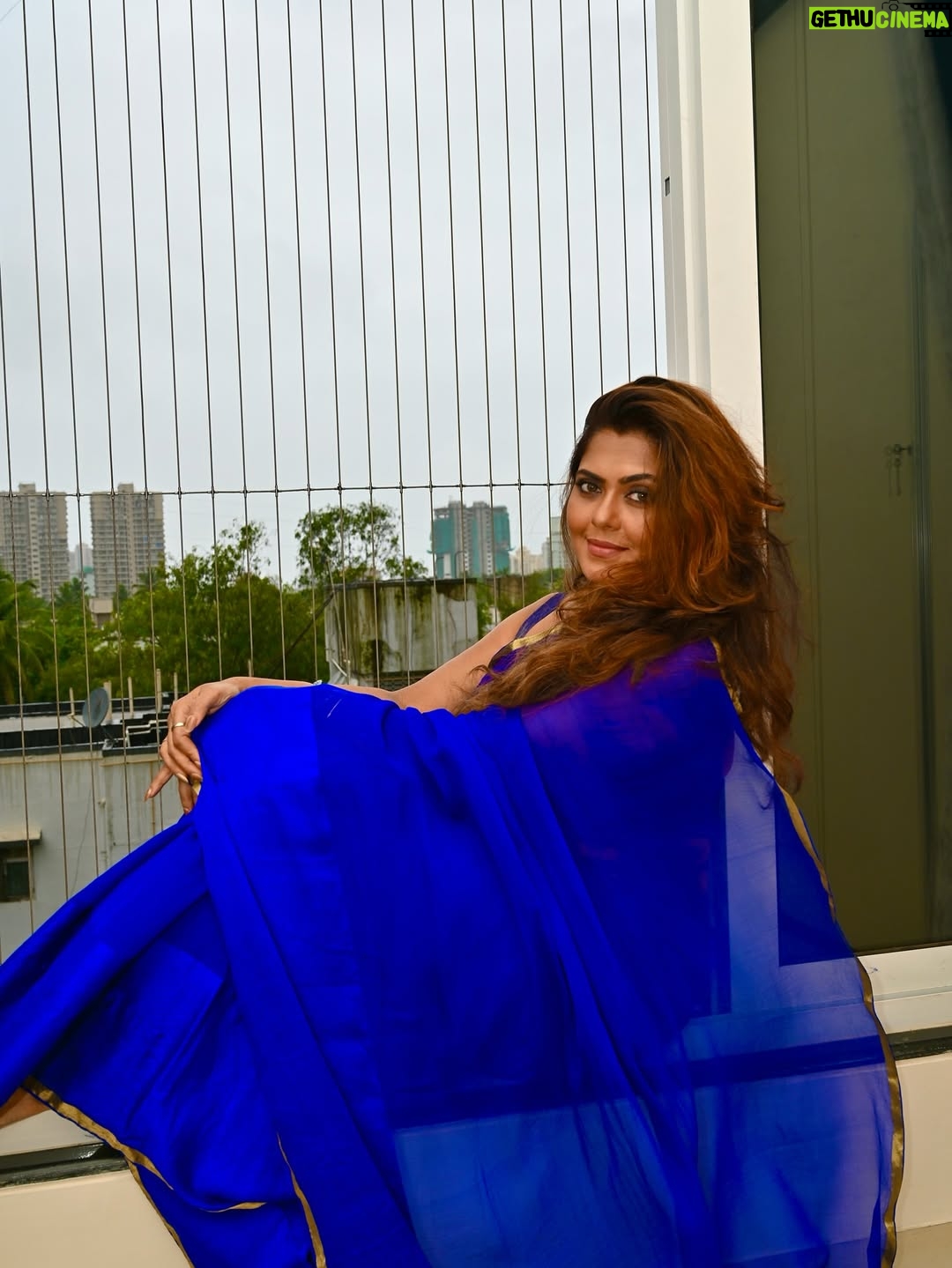 Rinku Ghosh - 4.5K Likes - He said, ‘You look breathtaking’ – blame it on the saree! 😍 Here again in blue💙..

#instamood #instagram #instagood #reelitfeelit #pictureoftheday