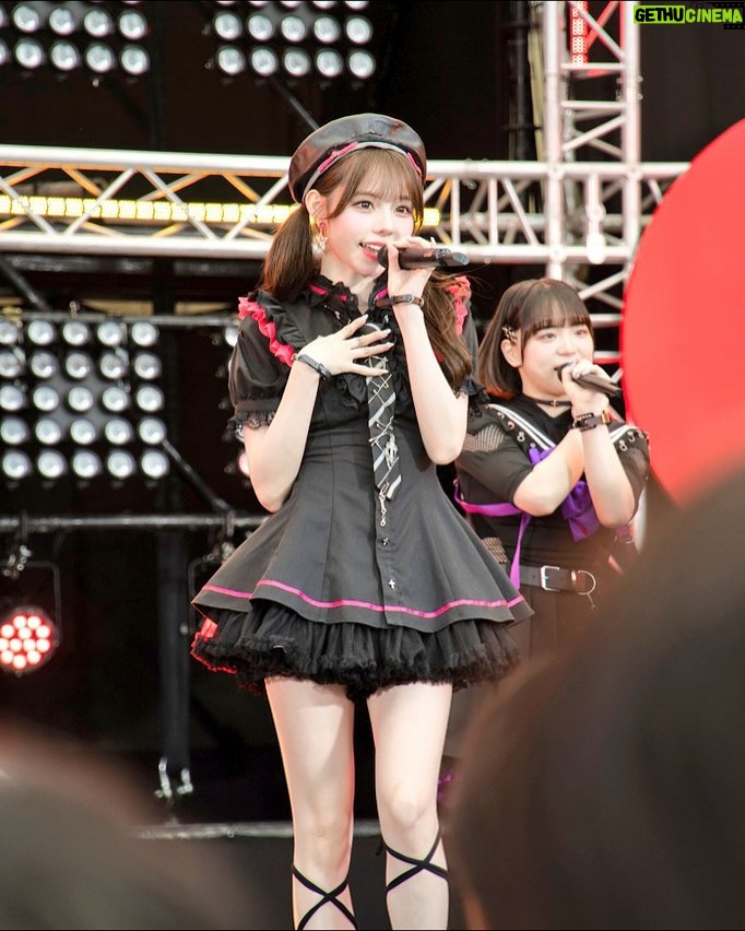 Rio Omori - 4.6K Likes - ・
・
🎤🖤🩷
・
・
#電音部 #マスカーピース #マスピ #シモキタザワエリア #大森莉緒 #おーりお #笹塚舞歌 #ベレー帽 #live #mascarpiece #instagood #instapic #good #pink #camera #패션 #코디 #오늘의코디 #오늘의패션 #전신샷 #코디스타그램 #옷 #좋아요