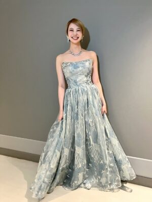 Rio Yamashita Instagram - モーリー・イェストン生誕80周年記念コンサート
「Life's A Joy! Life Goes On!!」

モーリーさんの素晴らしい音楽を、皆様と共有できた空間。
幸せすぎました。
お越し下さった皆様、配信を観てくださった皆様、ありがとうございました！！

改めて、またミュージカルの舞台に立ちたいなと思いました。
私は東京公演のみの出演ですが、大阪公演もございます。
お時間ある方は是非！

素敵なお衣装はこちら🫶🏻
dress
@dressm.m
ring
@prmal_jewelry

hair&make💄
@ryohairmake 
stylist👗
@takayama_eri 

#モーリーコン