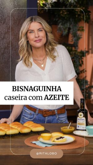Rita Lobo Instagram - RECEITA - Uma bisnaguinha caseira, sem leite nem manteiga! Esses pãezinhos feitos com azeite são perfeitos pra lancheira, café da manhã ou lanche da tarde. É pra você se livrar da versão ultraprocessada, cheia de aditivos químicos.

E o preparo vira um programinha delicioso pra fazer com as crianças no fim de semana!

Pro corre-corre da semana, elas podem ser congeladas e na hora de servir, é só mandar pro forno. É pão fresquinho sempre à mão.

Comente RECEITAS que eu mando por DM o passo a passo da bisnaguinha e MAIS IDEIAS DE PRA LANCHEIRA.

Todas as minhas receitas estão em Panelinha.com.br. Acesse também Compreandorinha.com.br

@AzeiteAndorinha
#ComidaDeVerdade
 #LancheiraSaudável 
#BisnaguinhaCaseira 
#Panelinha
#RitaLobo 
#AzeiteAndorinha
#ReceitaPanelinha