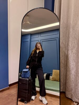 Ritika Bhandari Instagram - Airport ootd @stylepopclothing