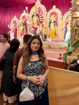 Ritika Bhandari Instagram - Happy ashtami 🙏🏻✨