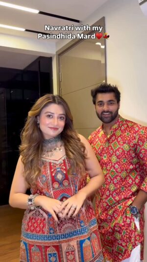 Ritika Bhandari Instagram - Dandiya night ready
Her outfit @kikibyishikaagrawal
His outfit @ritvi_mens_wear
.
.
#reelinstagram #reelviral #trendingreels #trendingnow #explorepage #reelindia #trendingaudio #reelvideo #navratrifever #garba #garbanight #dandiya